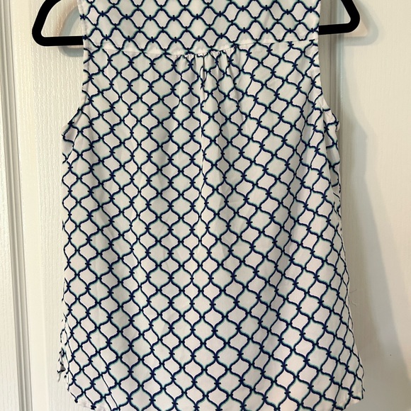 Tommy Hilfiger button up with tie in the front blouse. Size Small - Picture 4 of 6